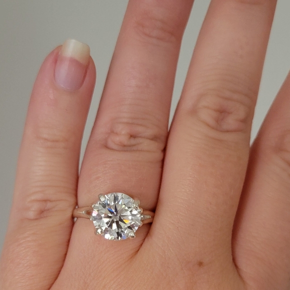 New 4ct Certified Moissanite Engagement Ring, size 7 - Picture 8 of 11
